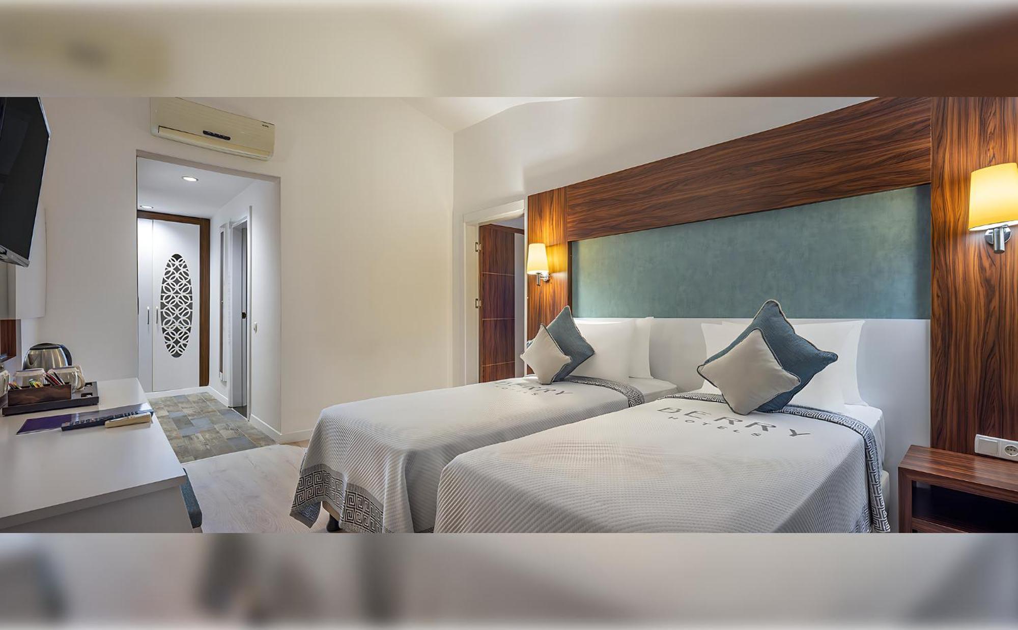 סייד Berry Blue Hotels מראה חיצוני תמונה